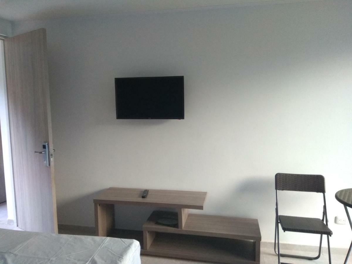 Okawango Hotel Girardot Ngoại thất bức ảnh